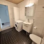 2-room 7 Min By Train From Airport *